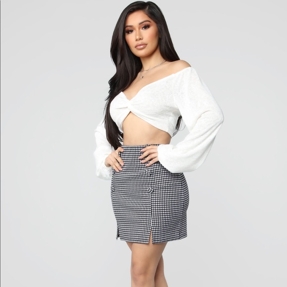 Fashionnova Mini Skirt - Picture 2 of 3